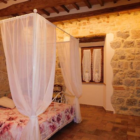Sognare Nel Castello Hotel Monteriggioni Ngoại thất bức ảnh