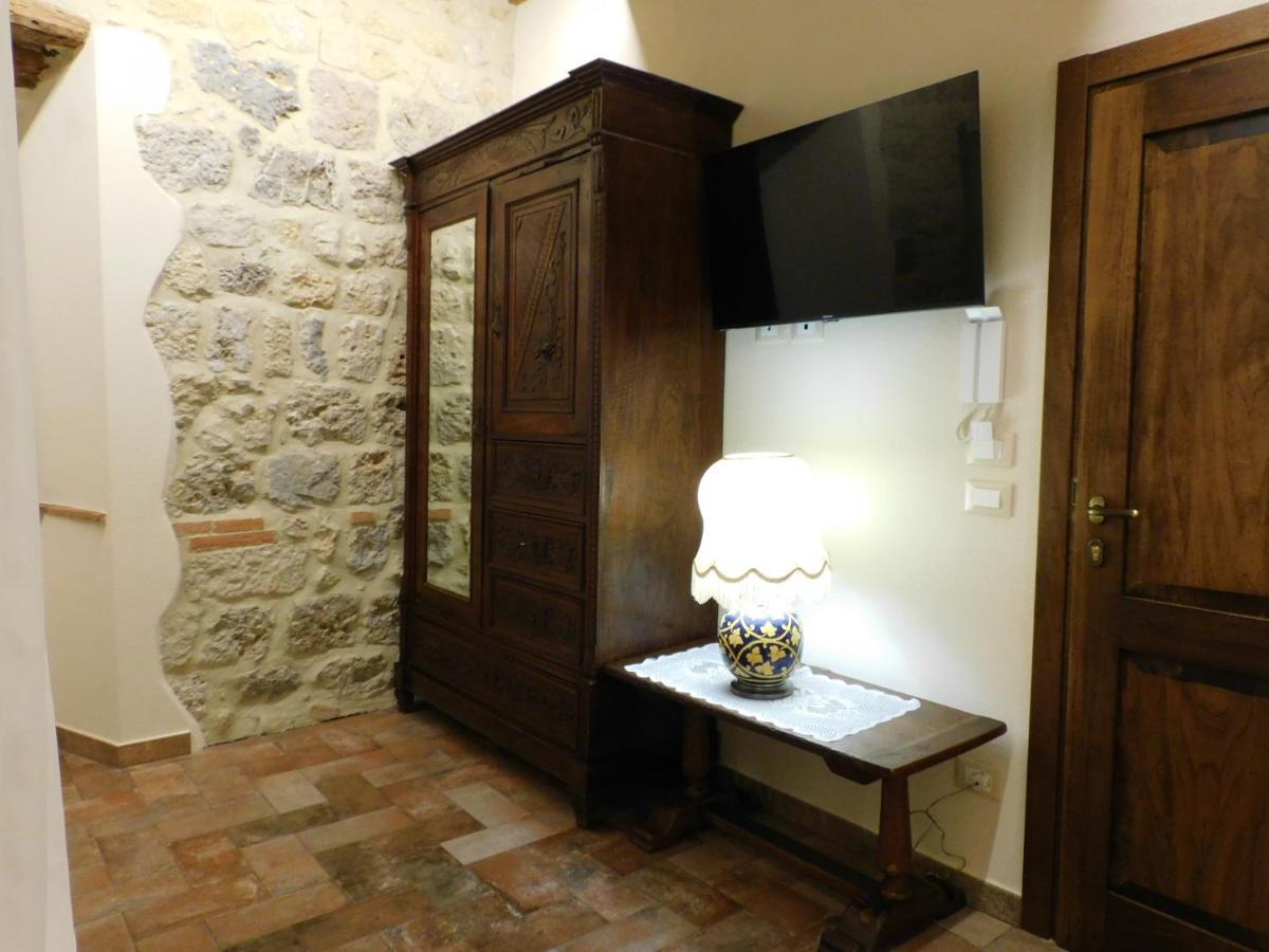 Sognare Nel Castello Hotel Monteriggioni Ngoại thất bức ảnh