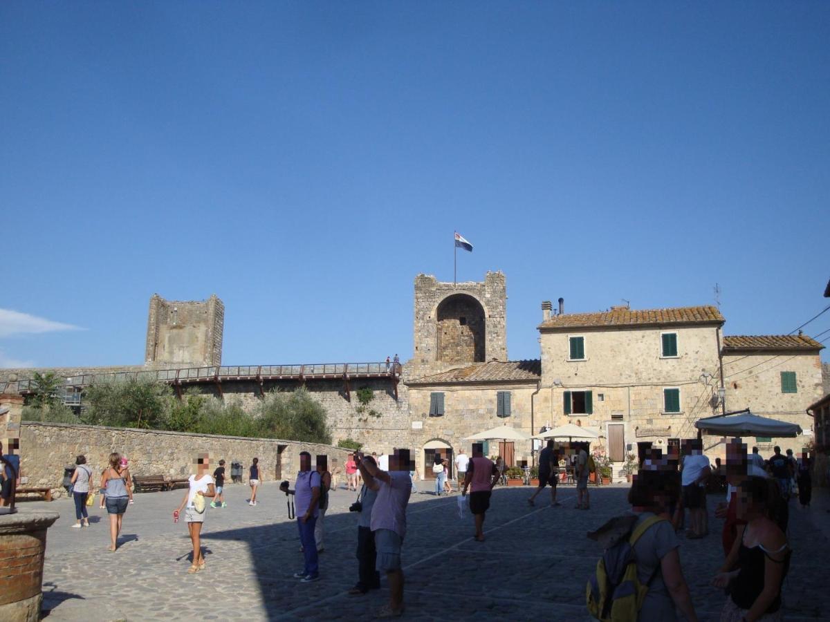 Sognare Nel Castello Hotel Monteriggioni Ngoại thất bức ảnh